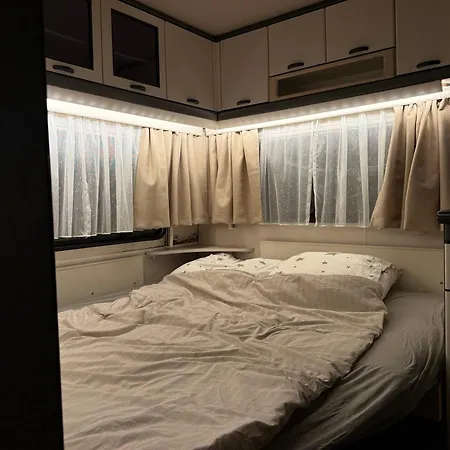 Fully Equipped Caravan 1 Gentofte